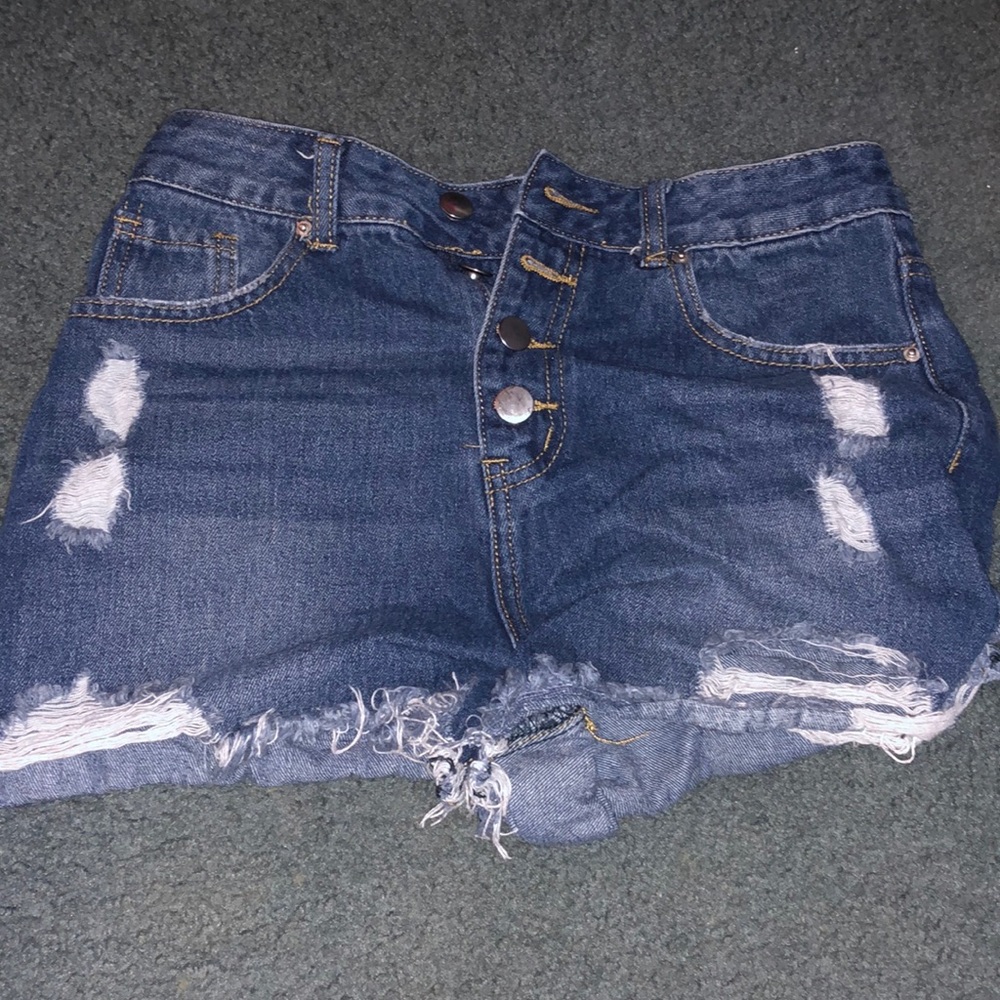 2 ripped Jean shorts